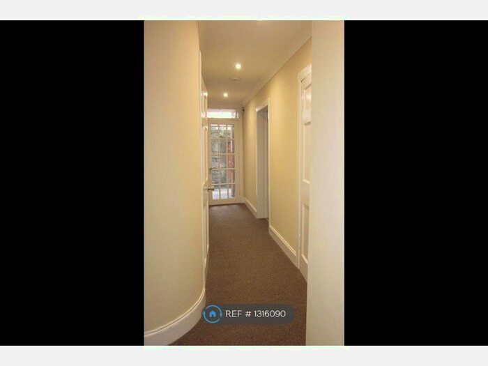 2 Bedroom Flat To Rent In Albany Street, Edinburgh EH1