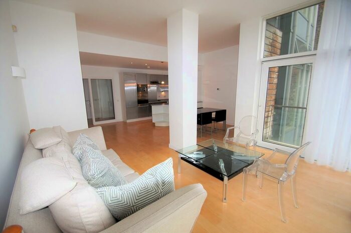 2 Bedroom Apartment To Rent In Century Buildings, Manchester, M3