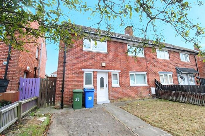 3 Bedroom Semi-Detached House For Sale In Ravensdale Grove, Blyth, NE24