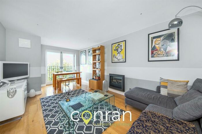 1 Bedroom Apartment To Rent In Harlinger Street, Woolwich, SE18