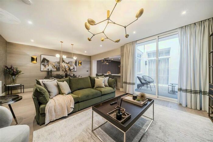 3 Bedroom Flat To Rent In Cranley Gardens, London, SW7