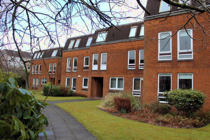 2 Bedroom Apartment To Rent In Clarence Gardens, Hyndland, G11