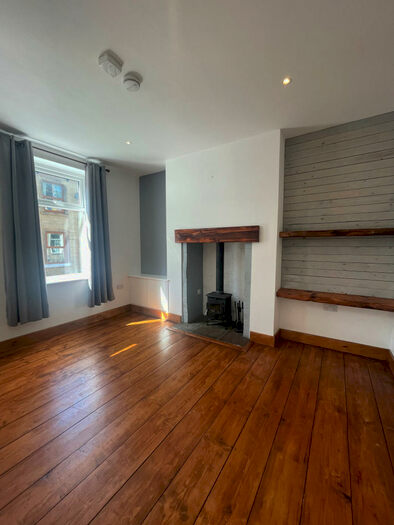 2 Bedroom House To Rent In Elmwood Street, Burnley, BB11