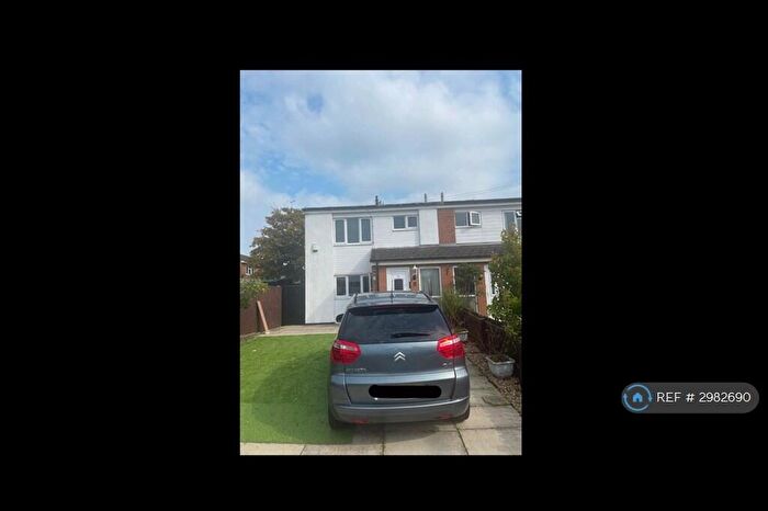 4 Bedroom Terraced House To Rent In Phythian Close, Kensington And Fairfield, L6