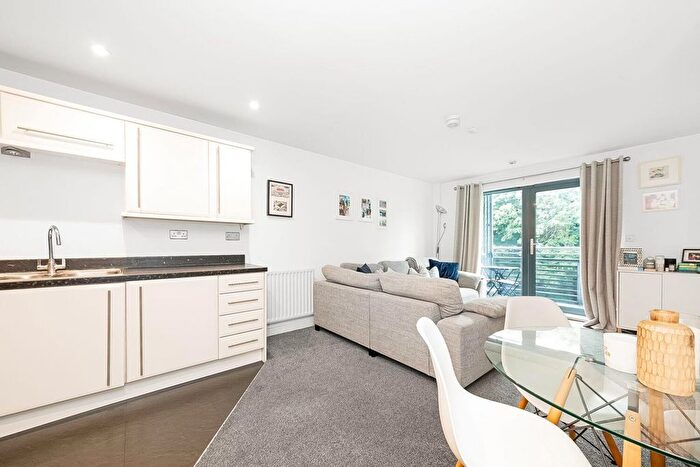 1 Bedroom Flat For Sale In Crown Dale, Crystal Palace, London, SE19