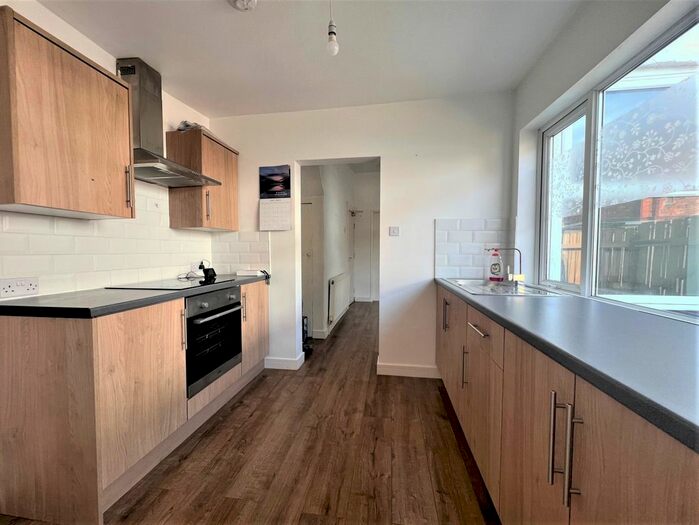 1 Bedroom Flat To Rent In Washington Street, Hull, HU5