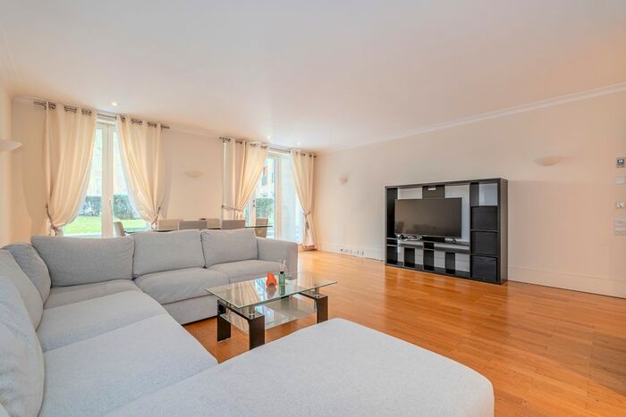 2 Bedroom Flat To Rent In Coleridge Gardens, London, SW10