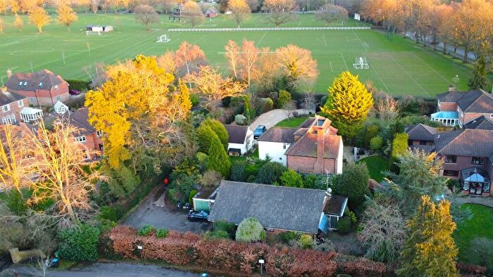 3 Bedroom Detached House For Sale In Kingshill Way, Berkhamsted, Hertfordshire, HP4