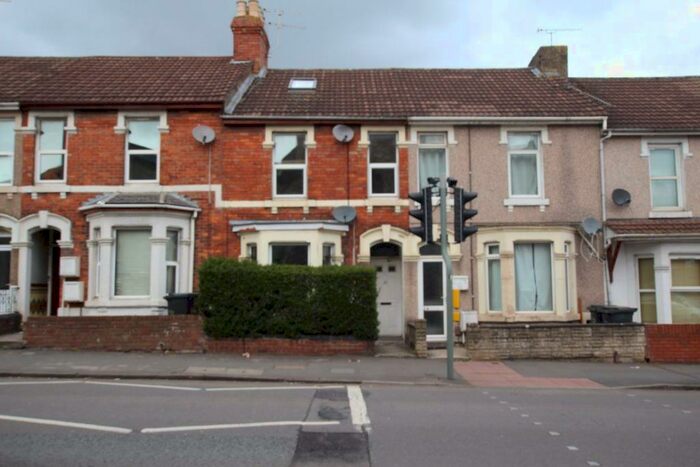 2 Bedroom Flat To Rent In Groundwell Road Town Centre, SN1