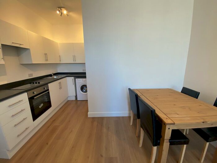 1 Bedroom Apartment To Rent In Town Centre, SN1