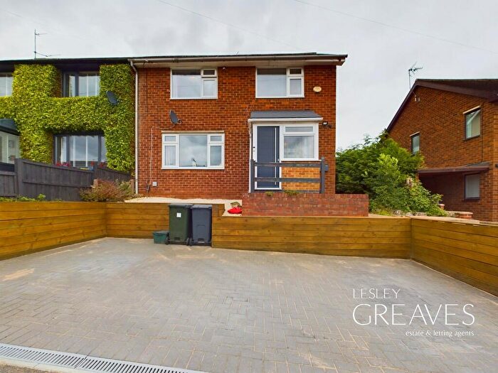 3 Bedroom Semi-Detached House For Sale In Newton Road, Gedling, Nottingham, NG4