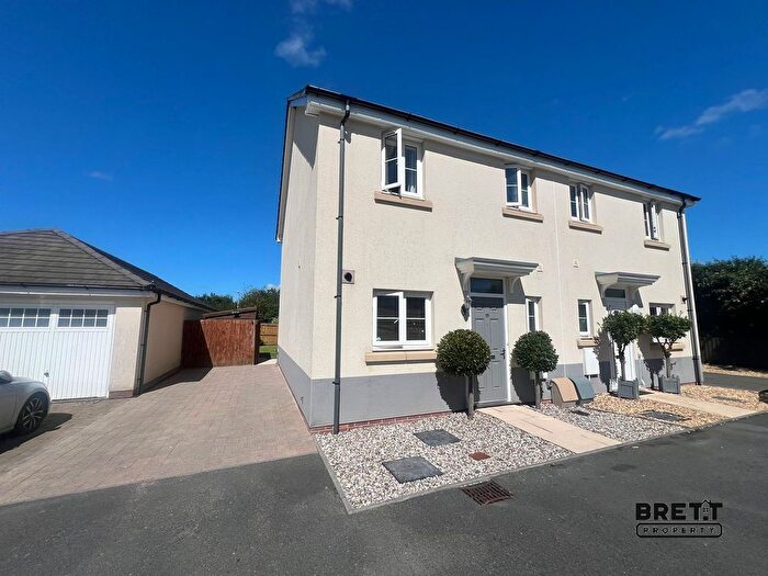 3 Bedroom Semi-Detached House For Sale In Honeyhill Grove, Lamphey, Pembroke, Pembrokeshire., SA71