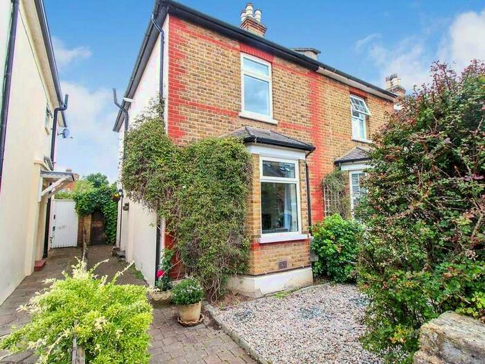 3 Bedroom House To Rent In Nightingale Road, West Molesey, KT8