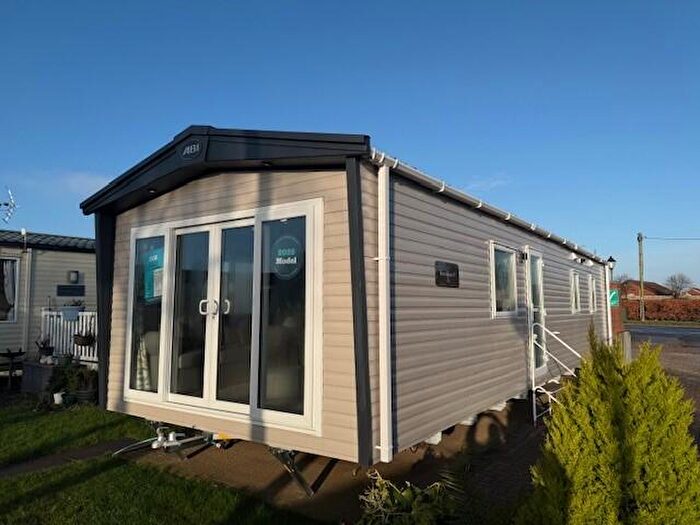 2 Bedroom Park Home For Sale In North Sea Lane, Cleethorpes, DN36