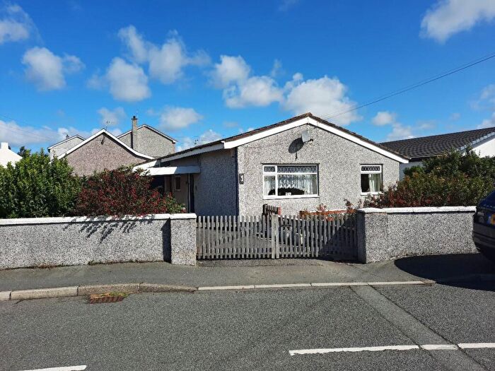 3 Bedroom Bungalow For Sale In Roe Buck Estate, Llanfachraeth, Holyhead, LL65