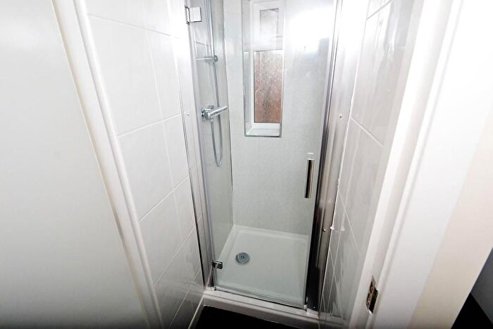 5 Bedroom Semi-Detached House To Rent In Arnesby Road, Nottingham, NG7