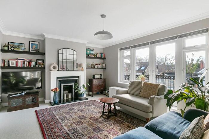 3 Bedroom Apartment For Sale In Bromley Grove, Bromley, BR2