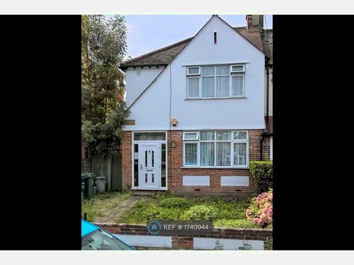 3 Bedroom End Of Terrace House To Rent In Brangbourne Road, Bromley, BR1