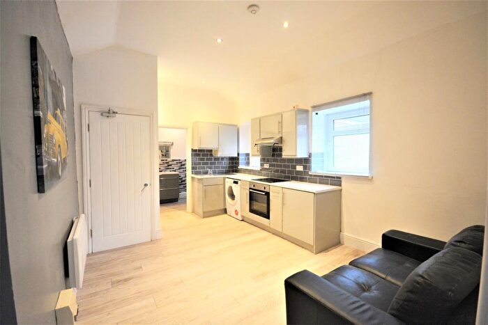 1 Bedroom Flat To Rent In Cradock Street, City Centre, Swansea, SA1