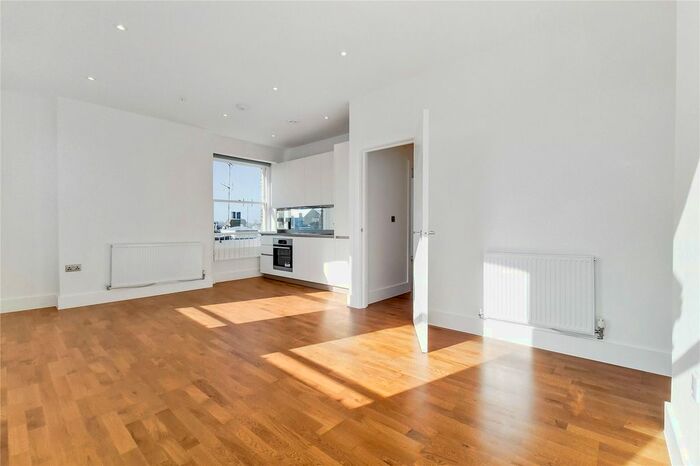 2 Bedroom Flat To Rent In Fullerton Road, The Tonsleys, SW18