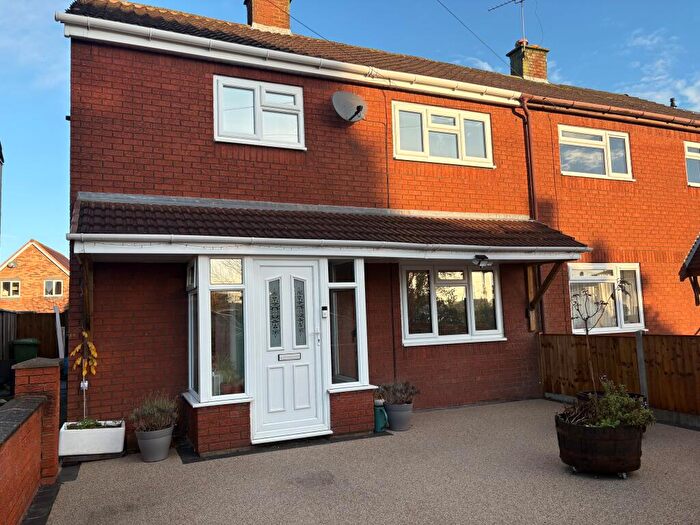 3 Bedroom Semi-Detached House To Rent In St. Lawrence Road, Ansley, CV10