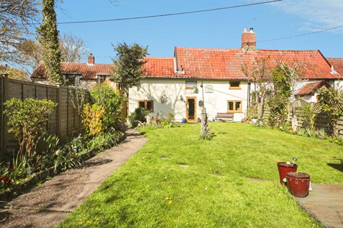 3 Bedroom Character Property For Sale In Fenn Street, Winston, Stowmarket, IP14