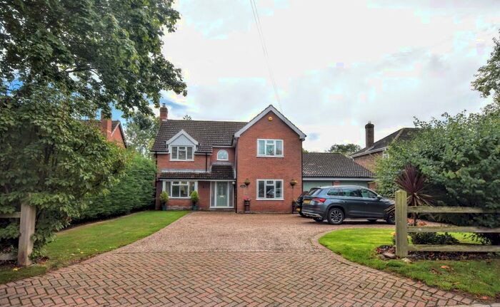 4 Bedroom Detached House For Sale In Church Lane, Utterby, LN11