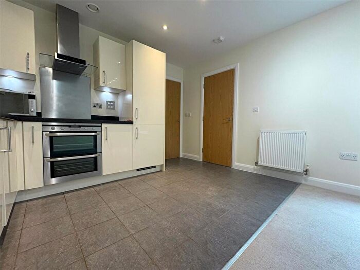 1 Bedroom Flat To Rent In Trinity Court, Hawtrey Road, Windsor, SL4