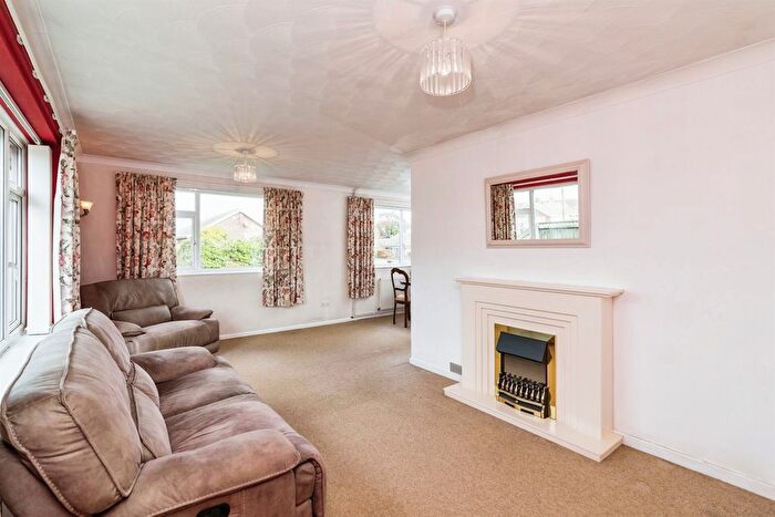 2 Bedroom Detached Bungalow For Sale In Greenacre Crescent, Lowestoft, NR32