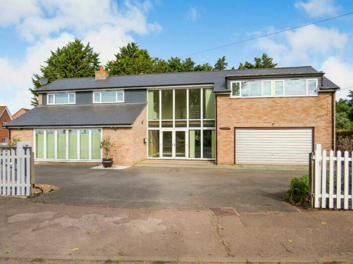5 Bedroom Detached House For Sale In Undley Road, Lakenheath, IP27