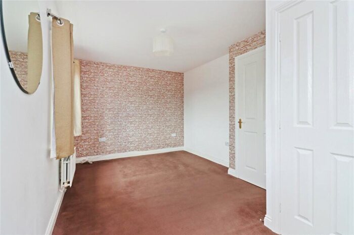 2 Bedroom Flat For Sale In Dunns Way, Blaydon-on-Tyne, NE21