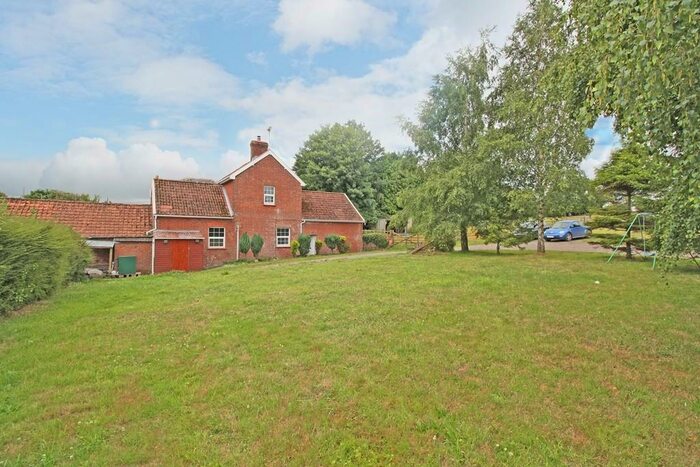 3 Bedroom Farm House To Rent In East Budleigh, EX9