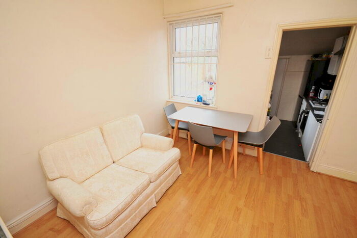 3 Bedroom Duplex To Rent In Mauldeth Road West, Withington, Manchester, M20