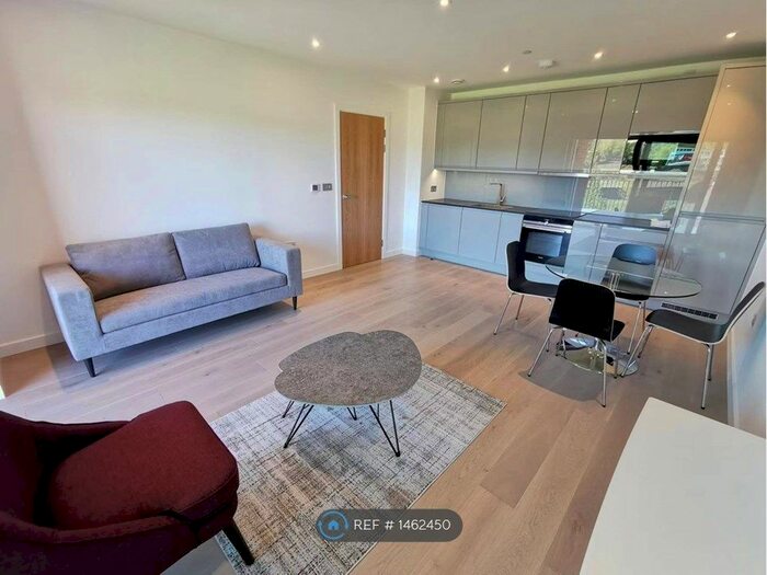 1 Bedroom Flat To Rent In Queenscroft House, London, NW9