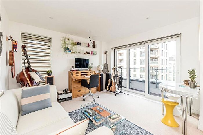 1 Bedroom Flat To Rent In Enterprise Way, Wandsworth, SW18