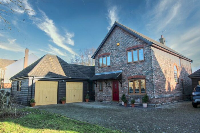 4 Bedroom Detached House For Sale In School Road, Little Totham, Maldon CM9