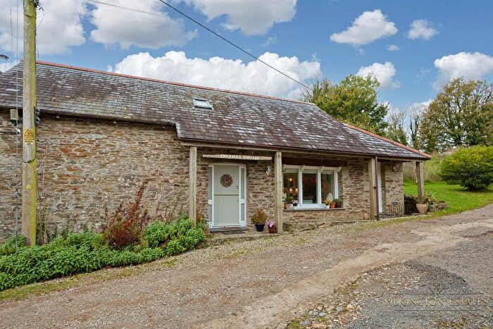 2 Bedroom Detached House For Sale In Looe, Cornwall, PL13