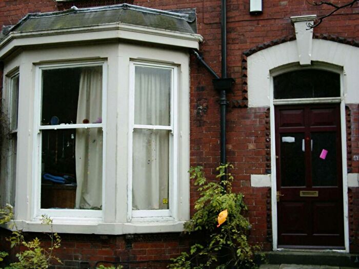 8 Bedroom House To Rent In Ash Grove, Hyde Park, Leeds, LS6