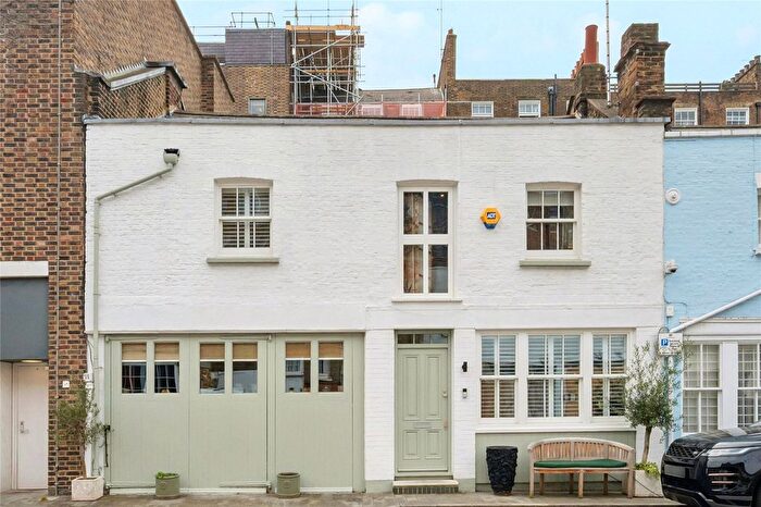 2 Bedroom Mews For Sale In Devonshire Mews West, London, W1G