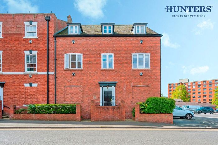 1 Bedroom Flat For Sale In Sandford Street, Lichfield, WS13