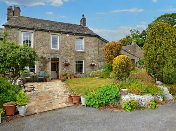 6 Bedroom Detached House For Sale In Hillcroft, Chapel Street, Grassington., BD23