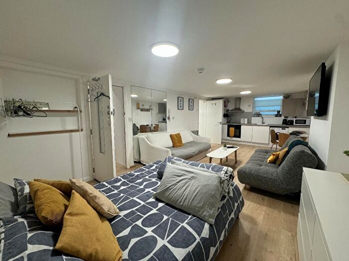Studio To Rent In Bond Street, Brighton, BN1