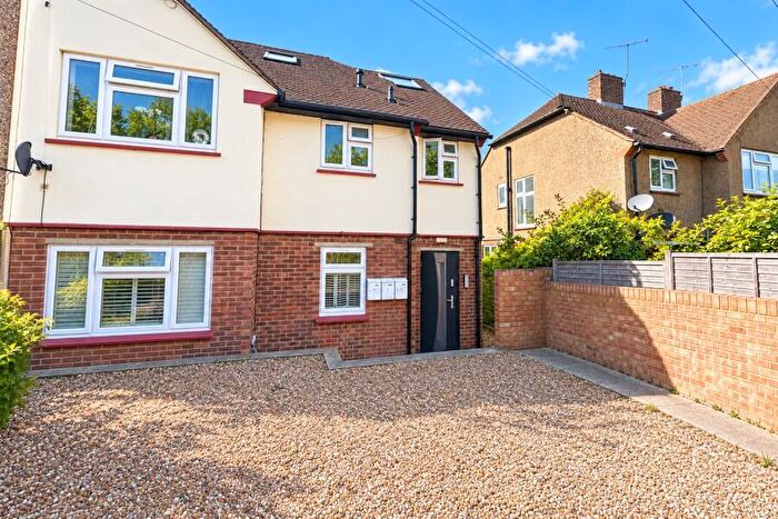 2 Bedroom Apartment To Rent In Weybridge, Surrey, KT13