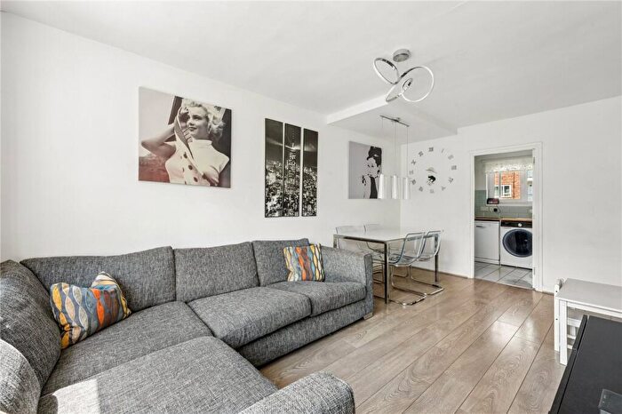 2 Bedroom Apartment To Rent In Anderson Road, London, E9