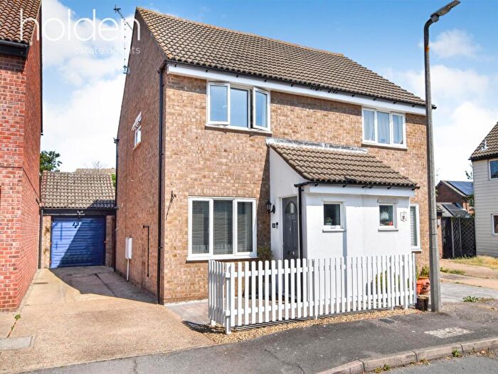 2 Bedroom Semi-Detached House For Sale In Mayland Close, Heybridge, CM9