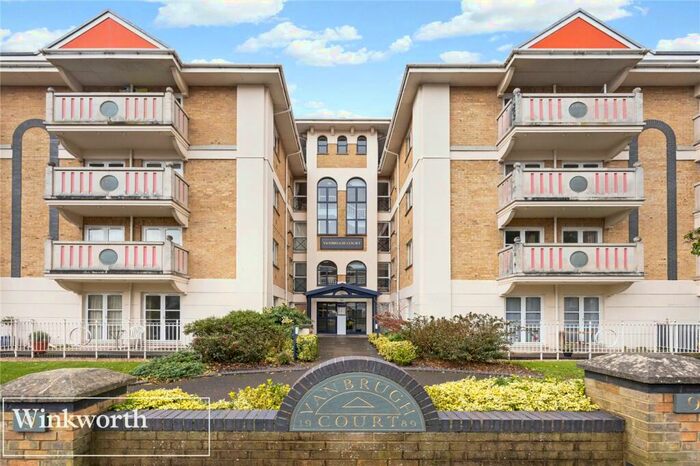 1 Bedroom Apartment To Rent In Eaton Gardens, Hove, East Sussex, BN3