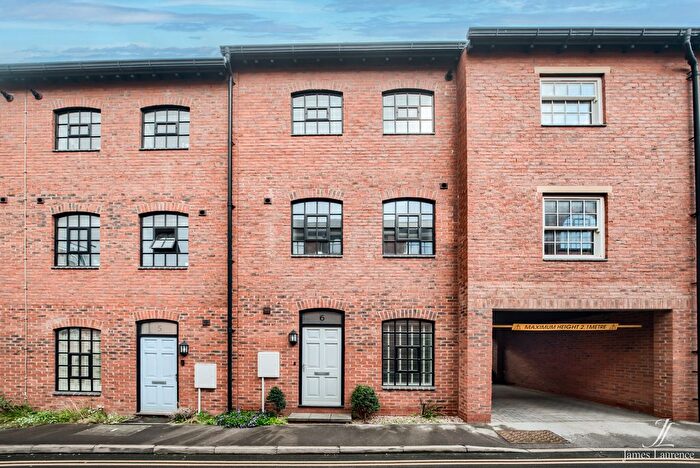 4 Bedroom Town House For Sale In Falcon Works Court, Regent Parade, Jewellery Quarter, B1