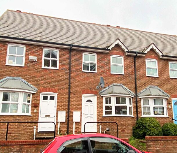 3 Bedroom Terraced House To Rent In Gordon Road, Canterbury, CT1
