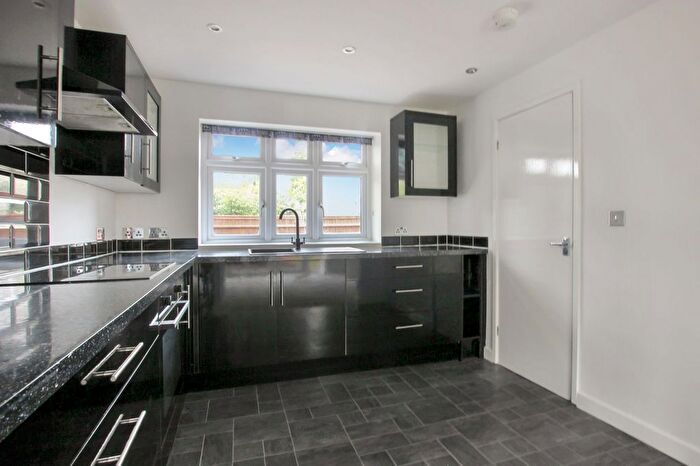 4 Bedroom Detached House For Sale In Station Road, Lydd, TN29