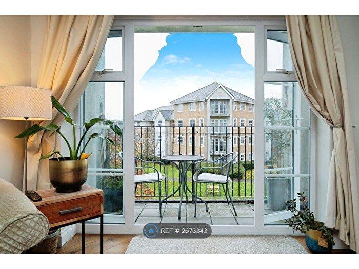 2 Bedroom Flat To Rent In International Way, Sunbury On Thames, TW16